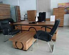 Ofis masası