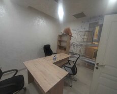 Əhməd Rəcəblidə ofis icarəsi