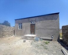 Продается дом с 3 спальнями и внутренним двориком на участке 1,5 акра