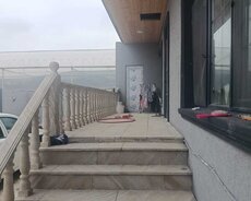 Продается дом с 4 спальнями и внутренним двориком на участке 2,5 акра