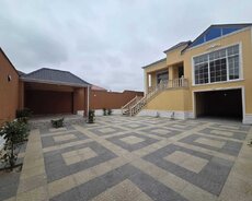 Həyət evi satılır
