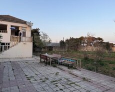 Sabunçu rayonu Ramana qəsəbəsində ev satılır