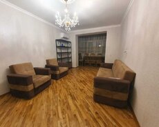 53 nömrəli məktəbin yanında
