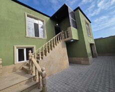 Продаю дом во дворе