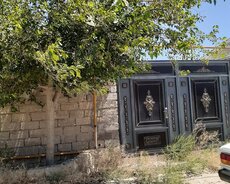 Zirə qəsəbəsində 5 sot torpaq sahəsi satilir