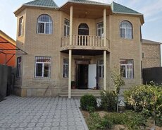 Дом с большим внутренним двором на продажу