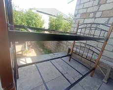 2 mərtəbəli çarpayı dəmir material