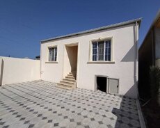 Savalan yaşayış massivində 3 otaqlı ev satılır