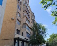 E. Akademiyasi metrosu