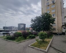 8 Noyabr Metrostansiyasının Düz Yanında Tam Təmirli 2 Ota