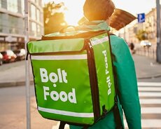 Kuryer çantası satılır (bolt/wolt üçün uyğundur)