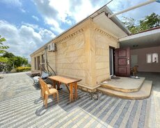 8 sotda 6 otaqlı ev