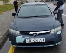 Honda çivik