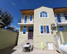 Продается двухэтажный дом в Балахани