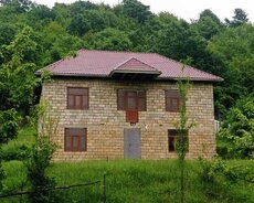Lənkəranda həyət evi satılır/ yola üstündə