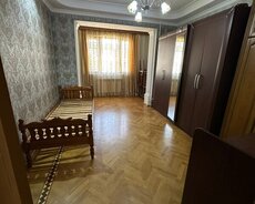İcarəyə verilir 3 otaqlı köhnə tikili 70 m²