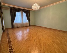 8 ci mkr 5 otaqlı mənzil satılır