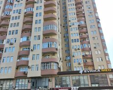 Elmlər və İnşaatçılar metrosuna yaxın 2 otaqlı mənzil – 90 m