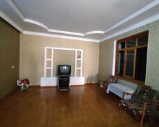 Gəncədə 3-otaqli kirayə həyət Evi verilir