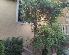 Maştağa qəsəbəsində 3 otaqlı ev satılır