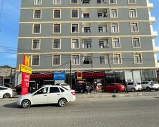 Masazır Meqastorenin Binasında 3 otaqlı təmirsiz mənzil