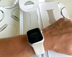 Apple Watch Series 9 Aluminum Starlight 45mm