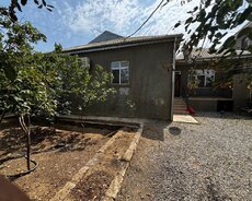 Maştağa qəsəbəsində 4 otaqlı ev satılır