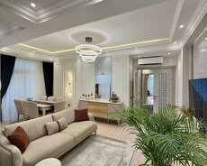 Zabitlər parkının yanında 3 otaq satılır