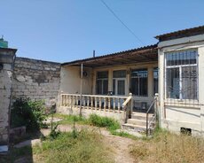 Maştağa qəsəbəsində 3 otaqlı ev satılır