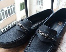 Туфли для дамы средних лет.