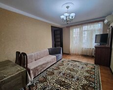 Nərimanov heykəlinin yanında 2 otaq satılır