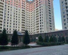 Renessans Palace y/k 3 otaq satılır