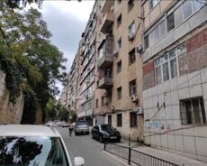 Q.qarayev M.yani 2 otagli satilir