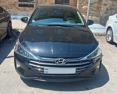 Hyundai Elantra 2020 посуточная аренда