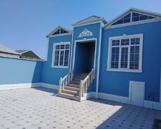 Maştağa qəsəbəsində 3 otaqlı ev satılır