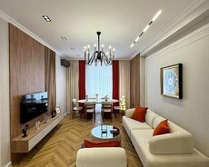 8 Noyabr m/s yaxın 2 otaq satılır