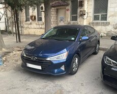 günlük Hyundai Elantra kirayəsi