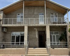 Hövsanda, Bağ evi