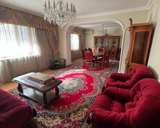 Сдается 4-комнатная старая постройка 80 м²