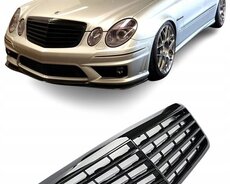 Mercedes W211 решетка радиатора