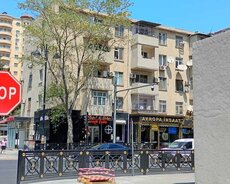 Mənzil satılır