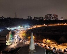 Yeni Günəşli qəsəbəsi, Qartal heykəlinin yaxınlığı