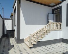 Məhəmmədi qəsəbəsində 3 otaqlı ev satılır