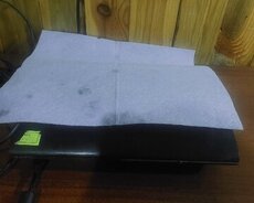 Playstation 3 Super Slim 500 yaddaş 2 pult üstündə