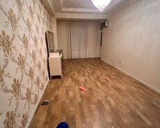 Xırdalan şəhəri 10 saylı orta məktəbin yanıda