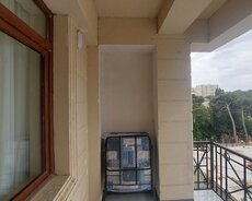 Aaaf Parkda 3 otaqlı Mənzil satılır
