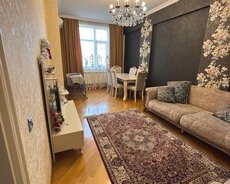 İnşaatçılar m/s yaxın 3 otaqlı mənzil satılır