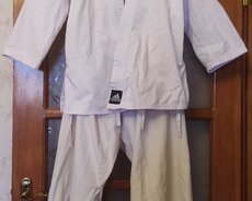 Karate geyimləri