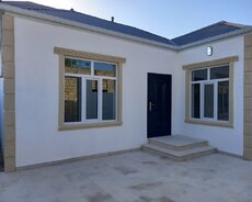 Novxanida Denize Yaxin Super Temirli 3 Otaq Bag Evi Satilir