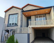 Maştağa qəsəbəsində 5 otaqlı ev satılır
